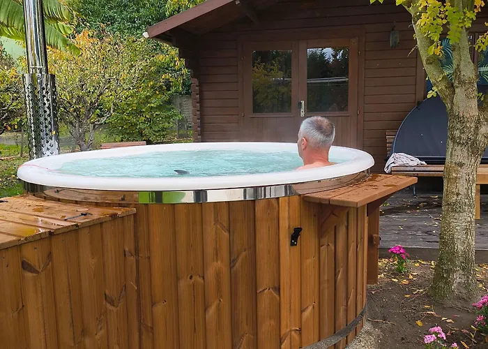 Hébergement de vacances Chaleureux Au 2ème étage Avec Piscine Chauffée Proche Du Zoo - Fr-1-410-483 La Flèche