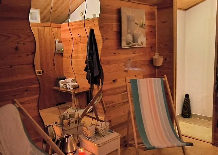 Chaleureux Au 2ème étage Avec Piscine Chauffée Proche Du Zoo - Fr-1-410-483 Hébergement de vacances La Flèche